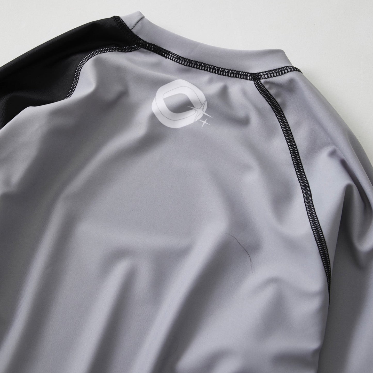 RBLS SPCS LOGO LONG RASH GUARD
