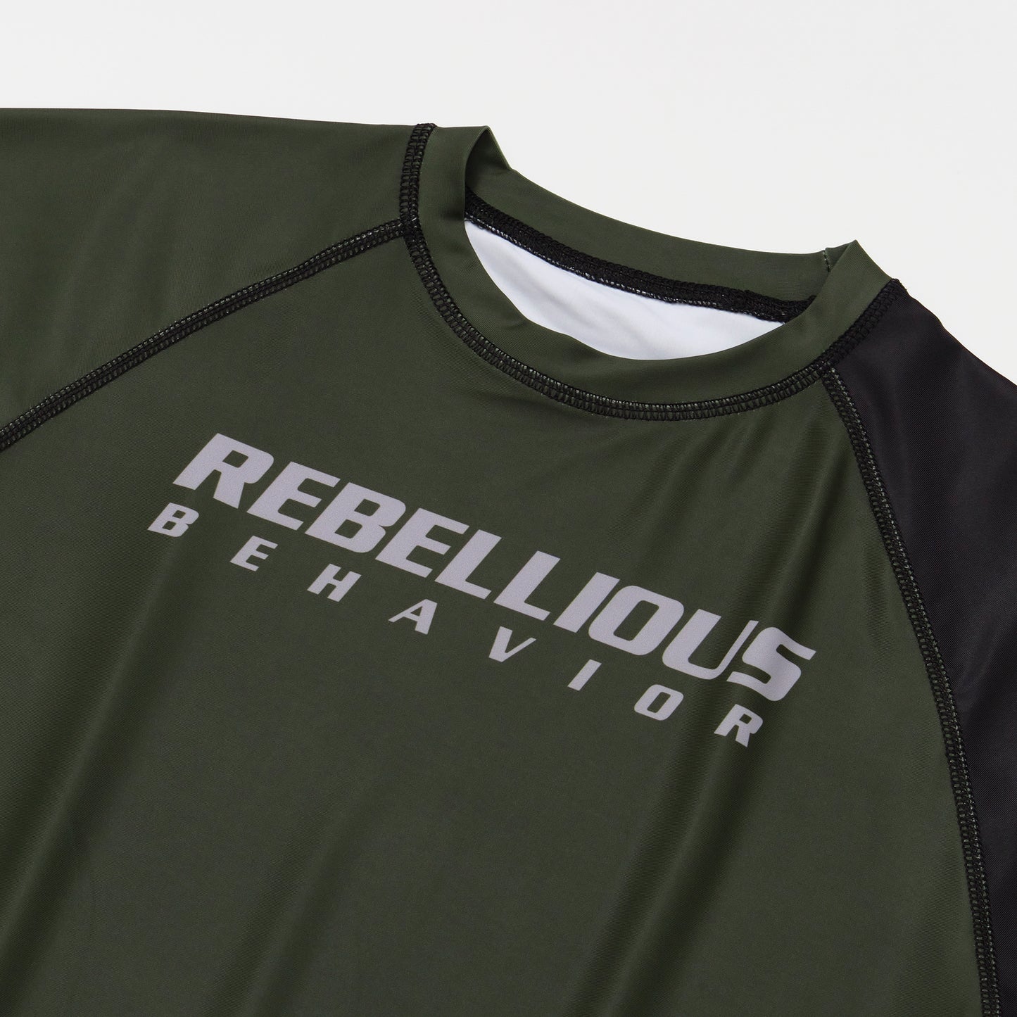 RBLS SPCS LOGO HALF RASH GUARD