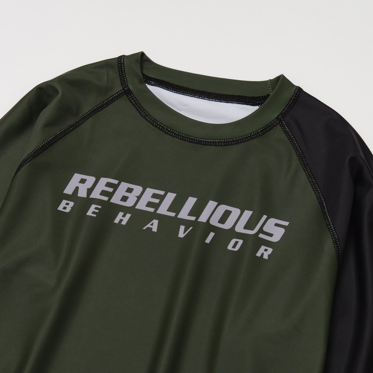 RBLS SPCS LOGO LONG RASH GUARD