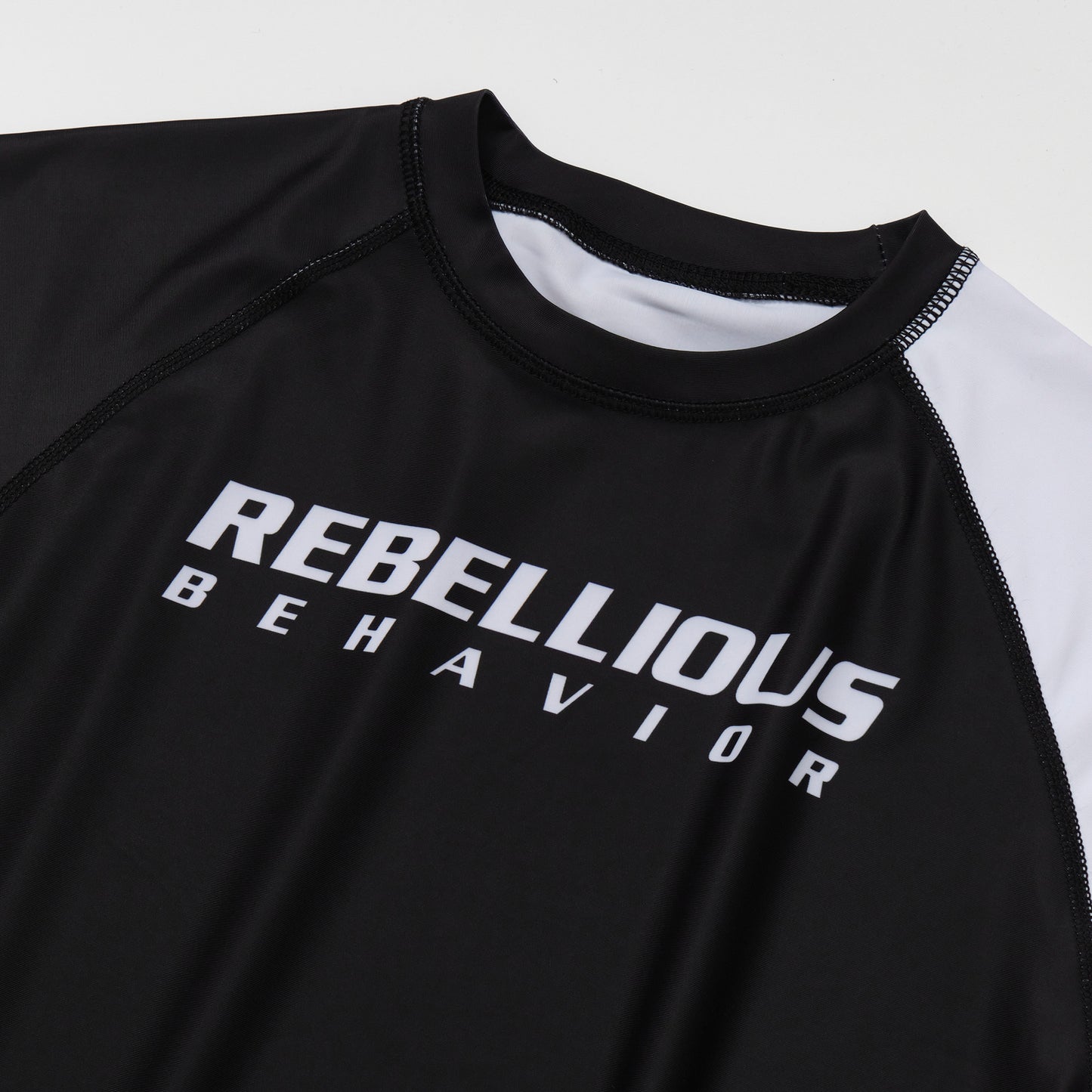 RBLS SPCS LOGO HALF RASH GUARD