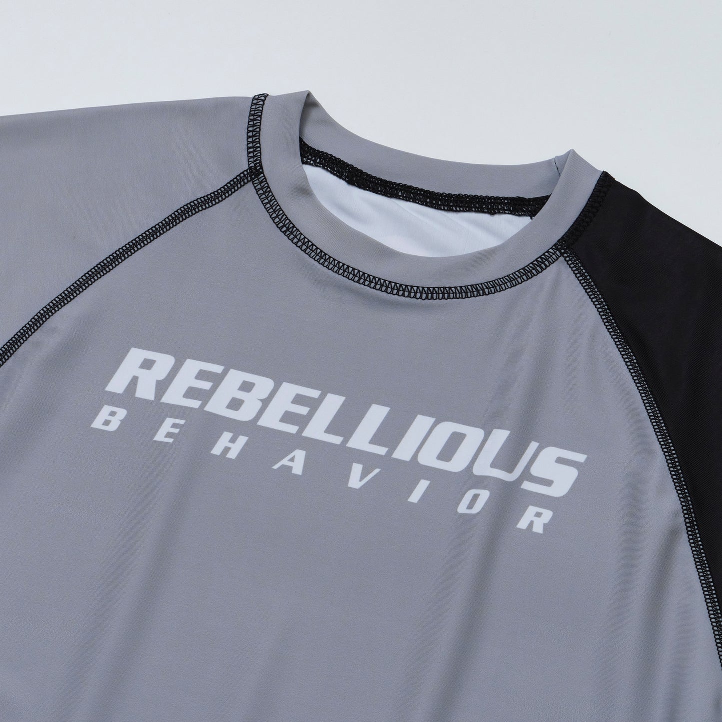 RBLS SPCS LOGO HALF RASH GUARD